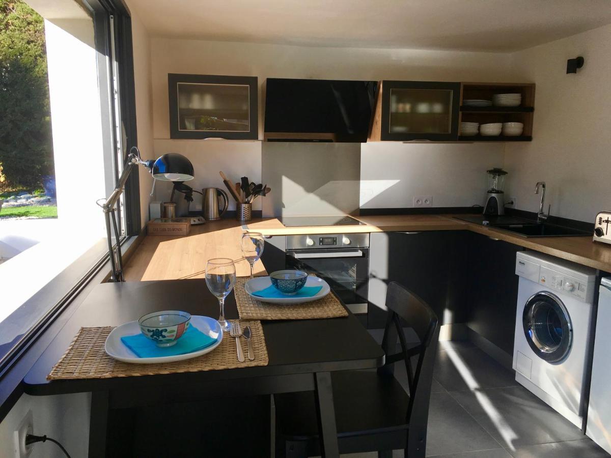 Bed,Kitchen And Swimming Pool Villa Esterel Saint-Raphael  Ngoại thất bức ảnh