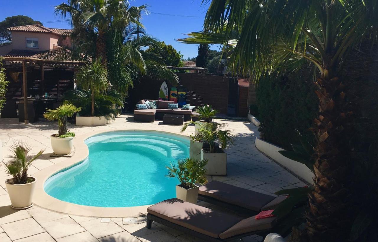 Bed,Kitchen And Swimming Pool Villa Esterel Saint-Raphael  Ngoại thất bức ảnh