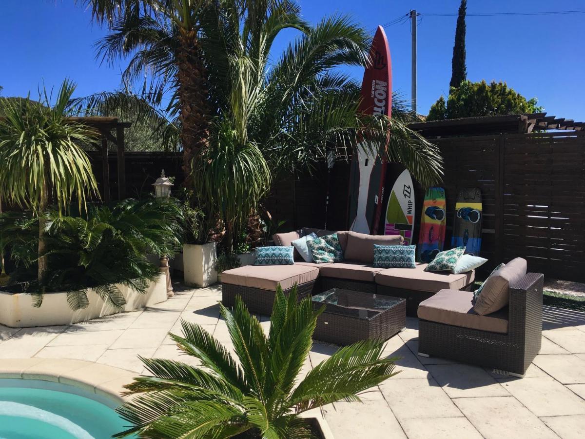 Bed,Kitchen And Swimming Pool Villa Esterel Saint-Raphael  Ngoại thất bức ảnh