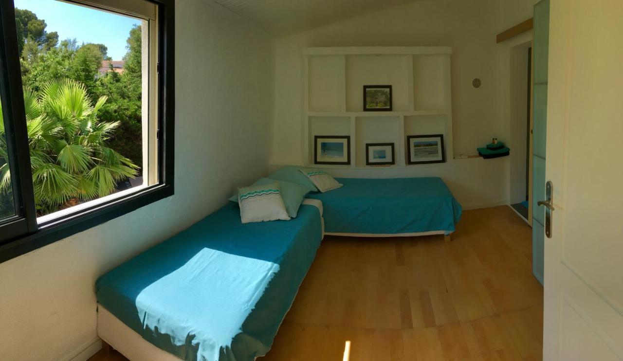 Bed,Kitchen And Swimming Pool Villa Esterel Saint-Raphael  Ngoại thất bức ảnh