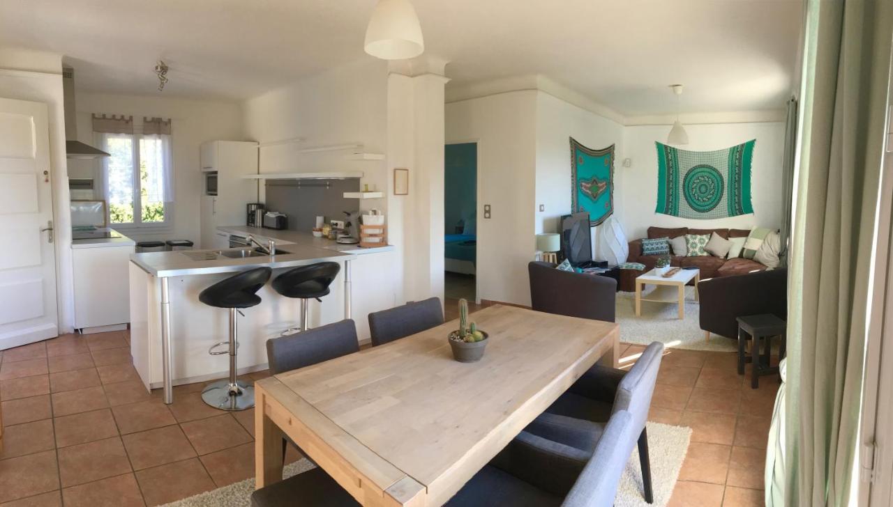 Bed,Kitchen And Swimming Pool Villa Esterel Saint-Raphael  Ngoại thất bức ảnh