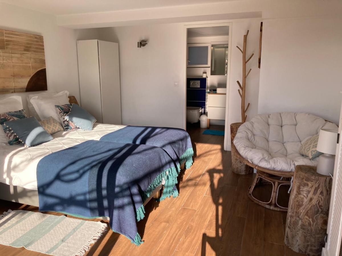 Bed,Kitchen And Swimming Pool Villa Esterel Saint-Raphael  Ngoại thất bức ảnh